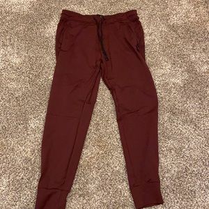 American eagle burgundy joggers